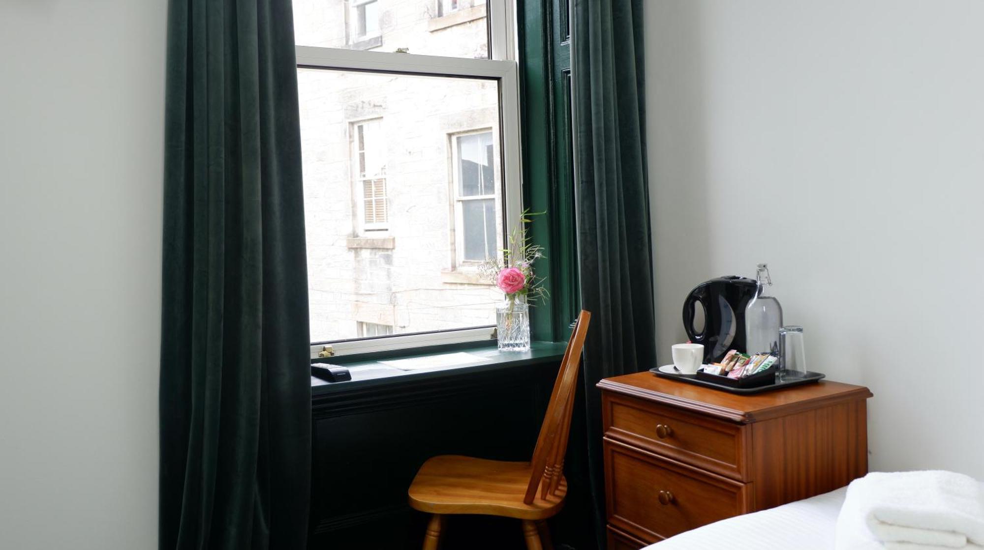 4 Friends House Otel Edinburgh Dış mekan fotoğraf