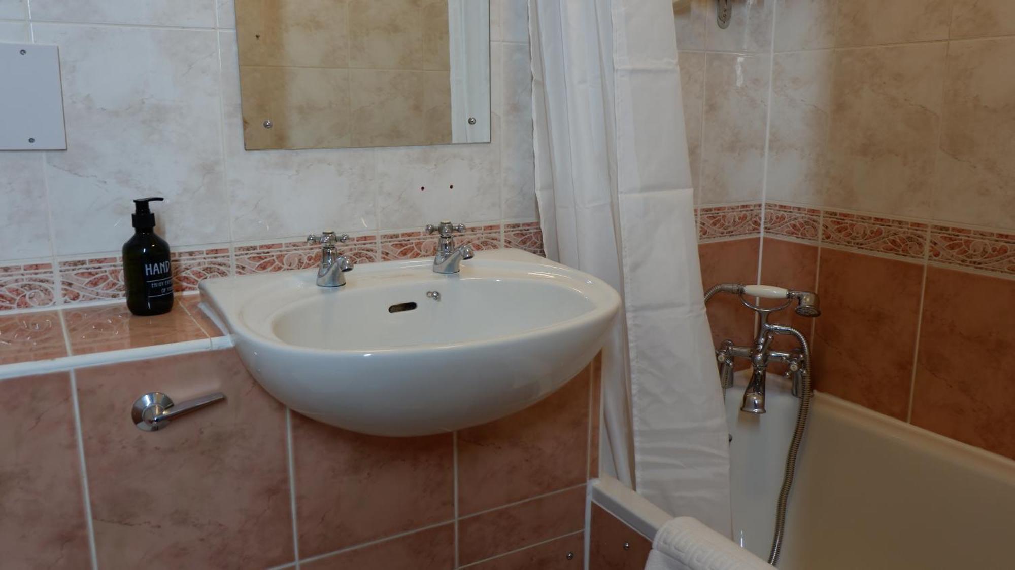 4 Friends House Otel Edinburgh Dış mekan fotoğraf