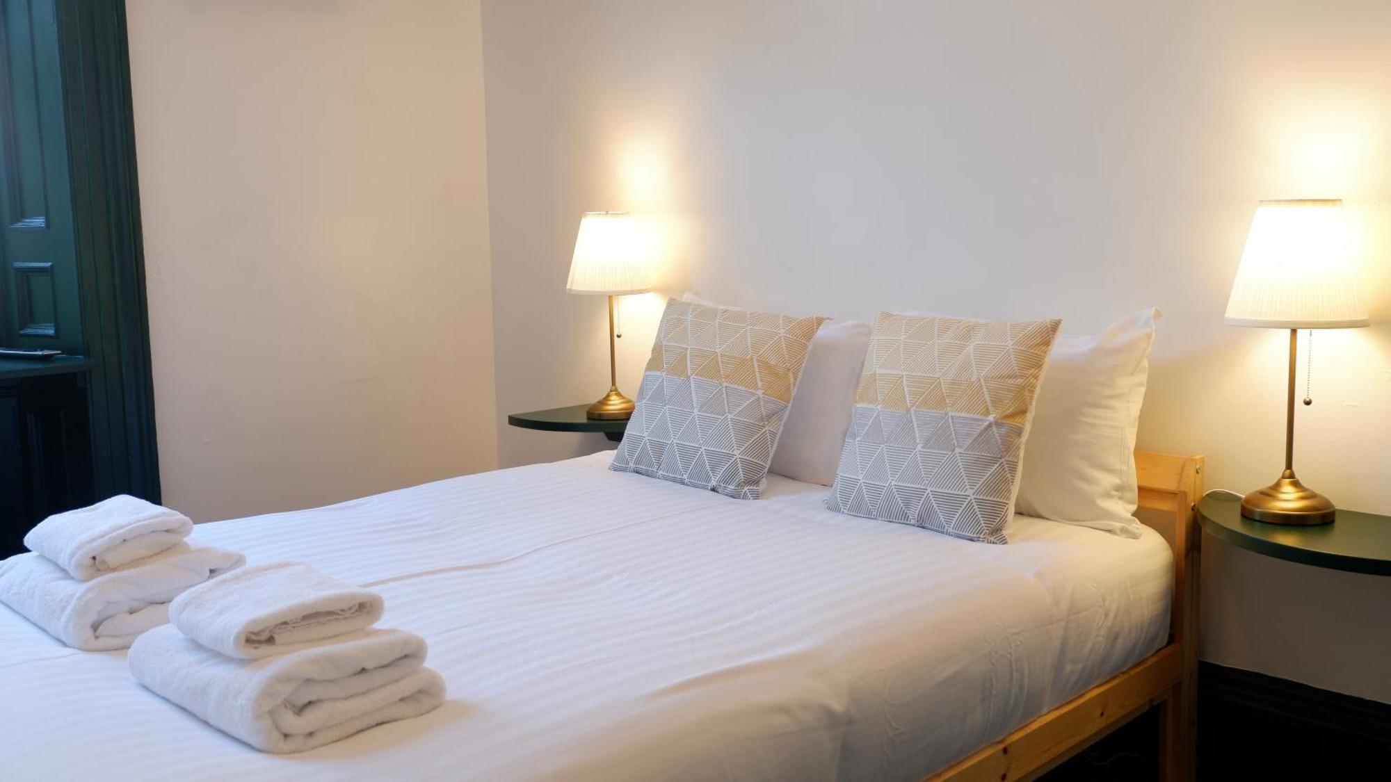 4 Friends House Otel Edinburgh Dış mekan fotoğraf