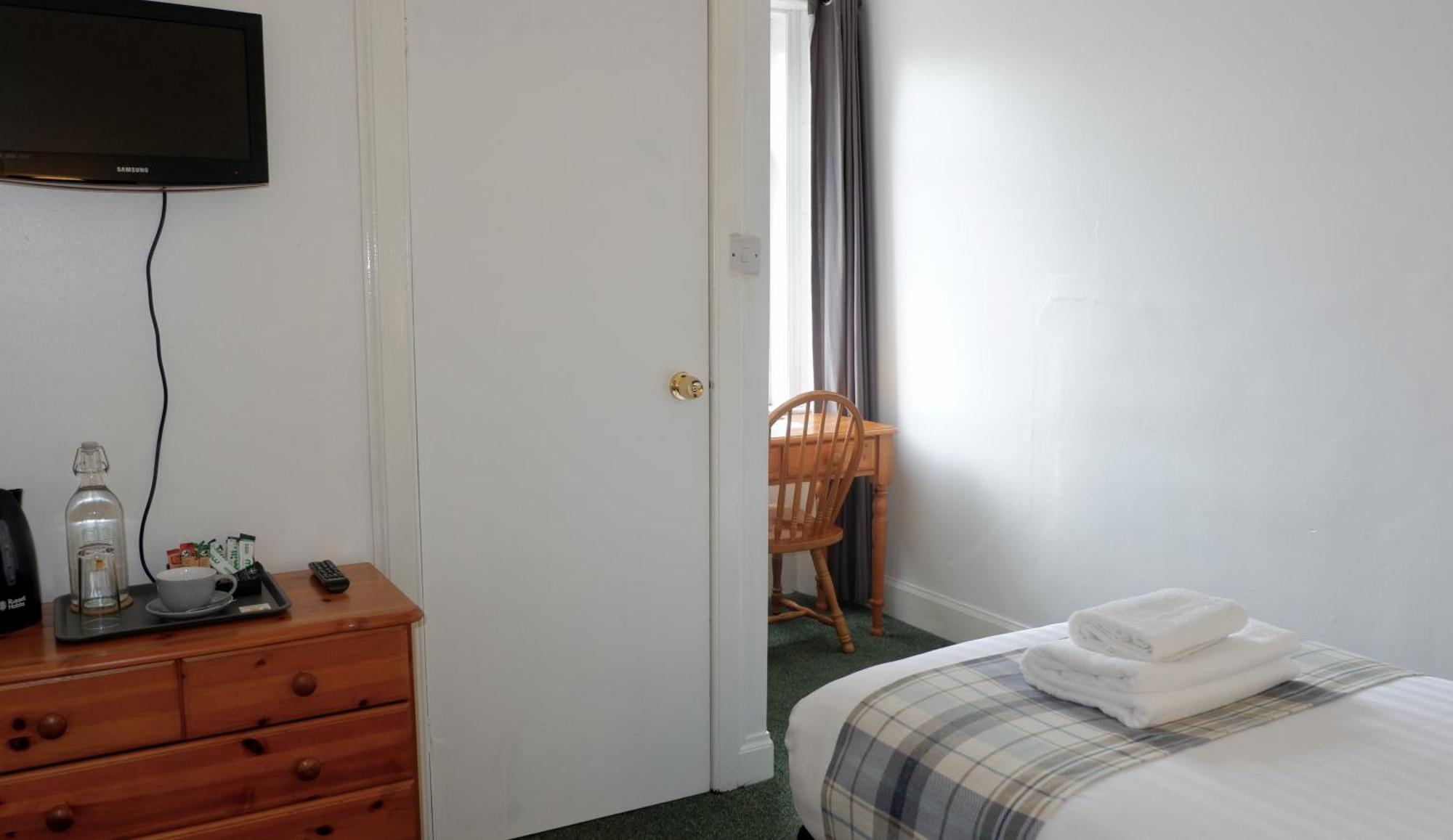 4 Friends House Otel Edinburgh Oda fotoğraf