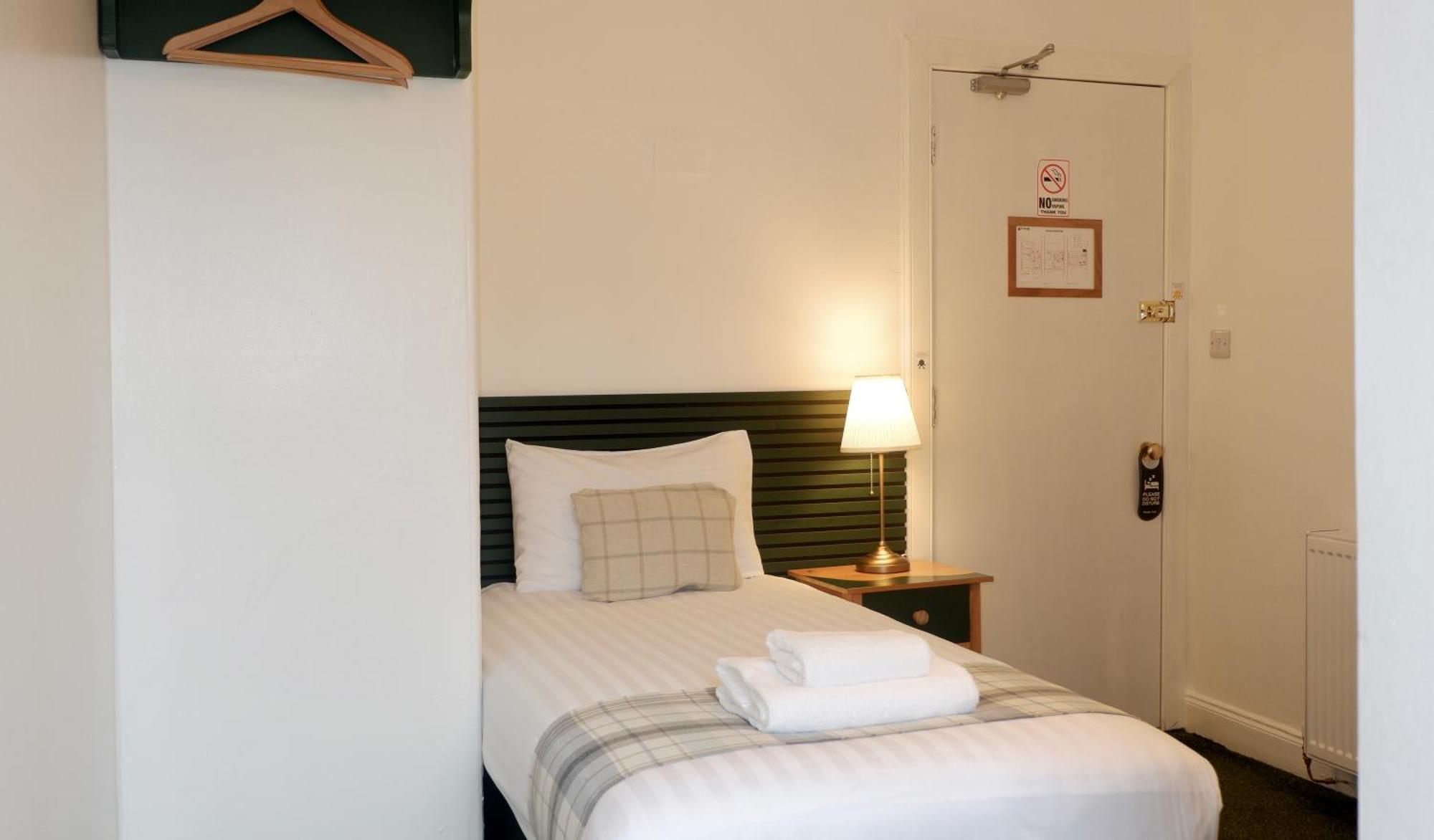 4 Friends House Otel Edinburgh Oda fotoğraf