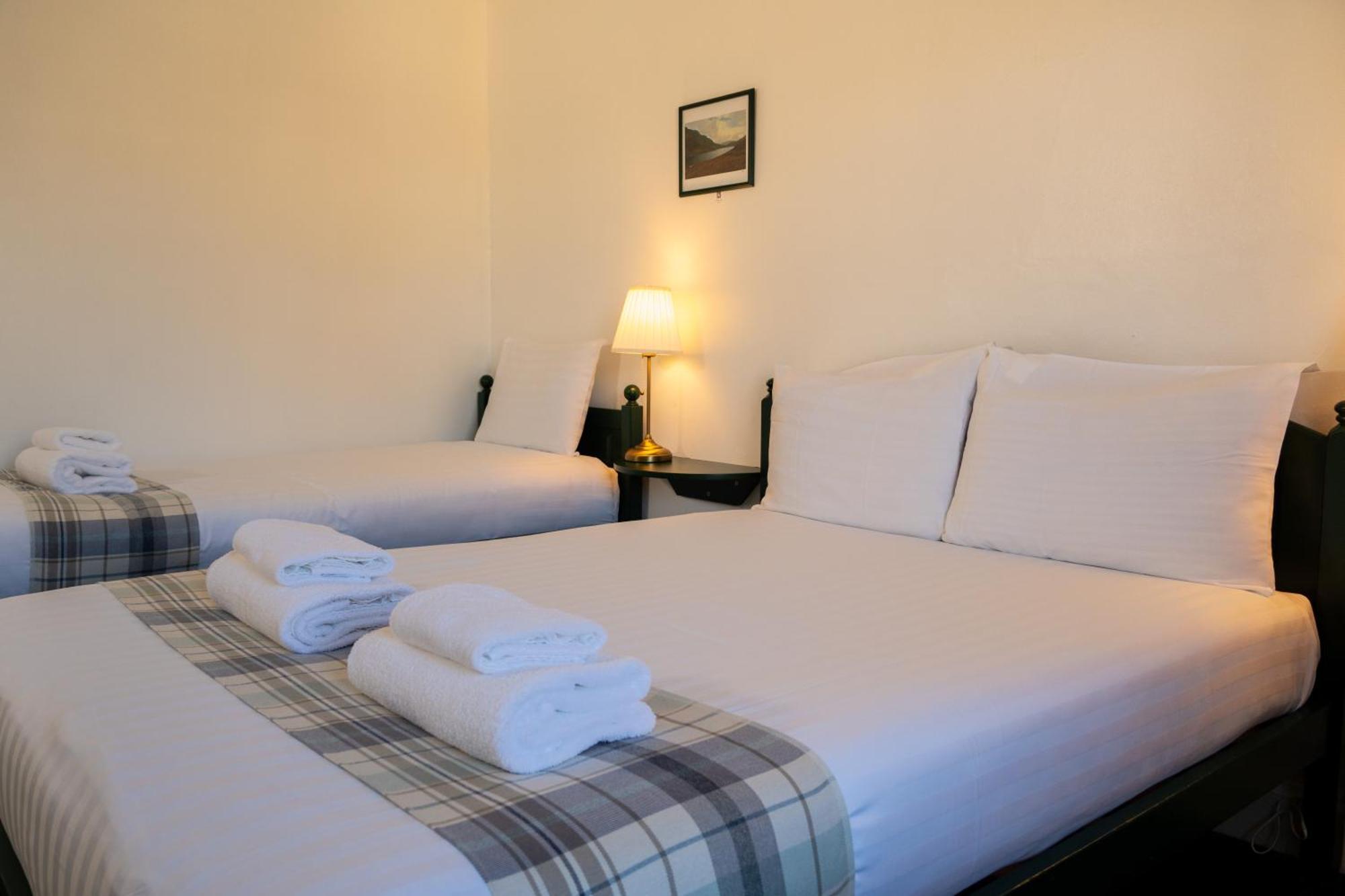 4 Friends House Otel Edinburgh Dış mekan fotoğraf